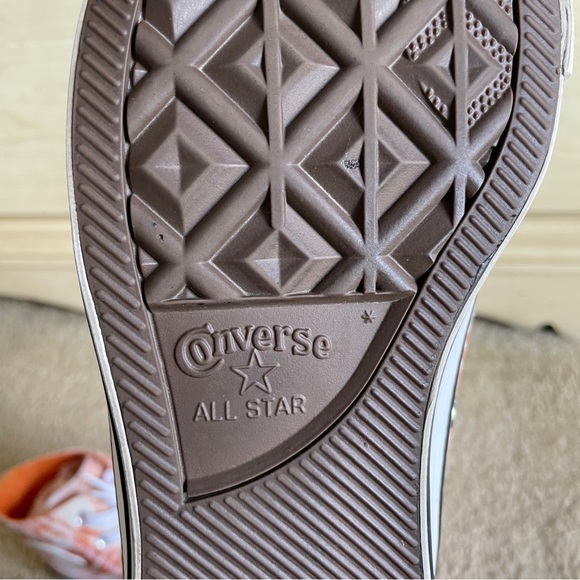 Orange Converse Chuck Taylor All Stars - Picture 6 of 9